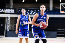 Pabaigoje geležinę gynybą pademonstravę jurbarkiečiai įrašė nesėkmę „Kretingai-Rivile“