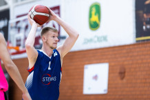 Ukmergės klubas paleido du jaunuolius