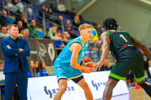 „Omega‑Tauras‑LSU“ išsaugo du vietinius talentus